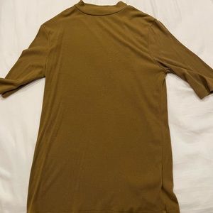 Ribbed quarter sleeve